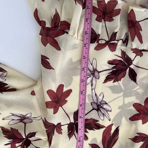 Review Moda Creme Floral Print Blouse by Review (Size M) - Picture 14 of 14